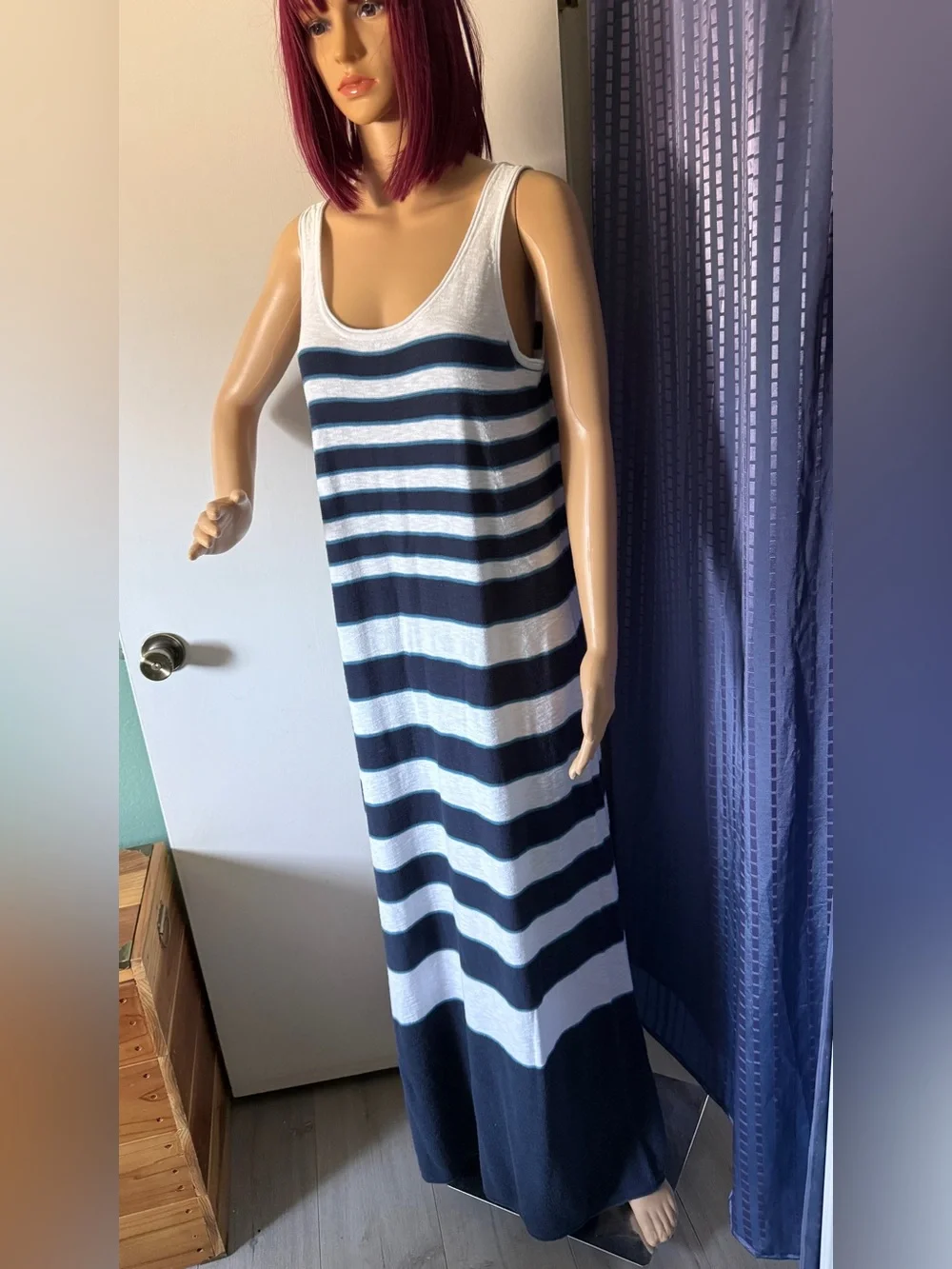 Vince 100% Linen Maxi Dress L Blue White Striped Sleeveless Long 60” - Picture 2 of 8